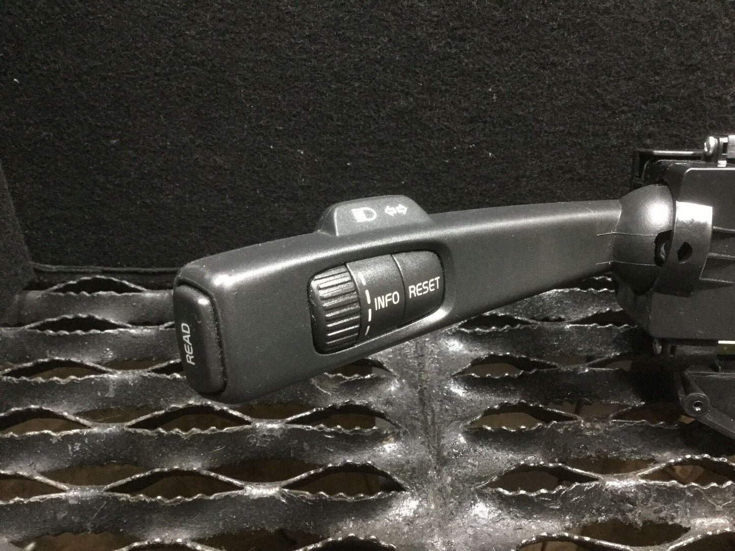 2012 Volvo C30 Steering Column Switch Turn Signal Wiper Switch OEM N42