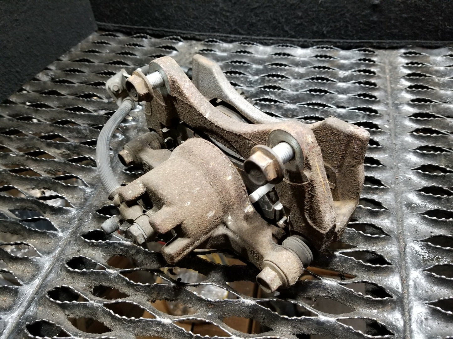 2007 Chrysler Sebring Front Passenger Brake Caliper OEM