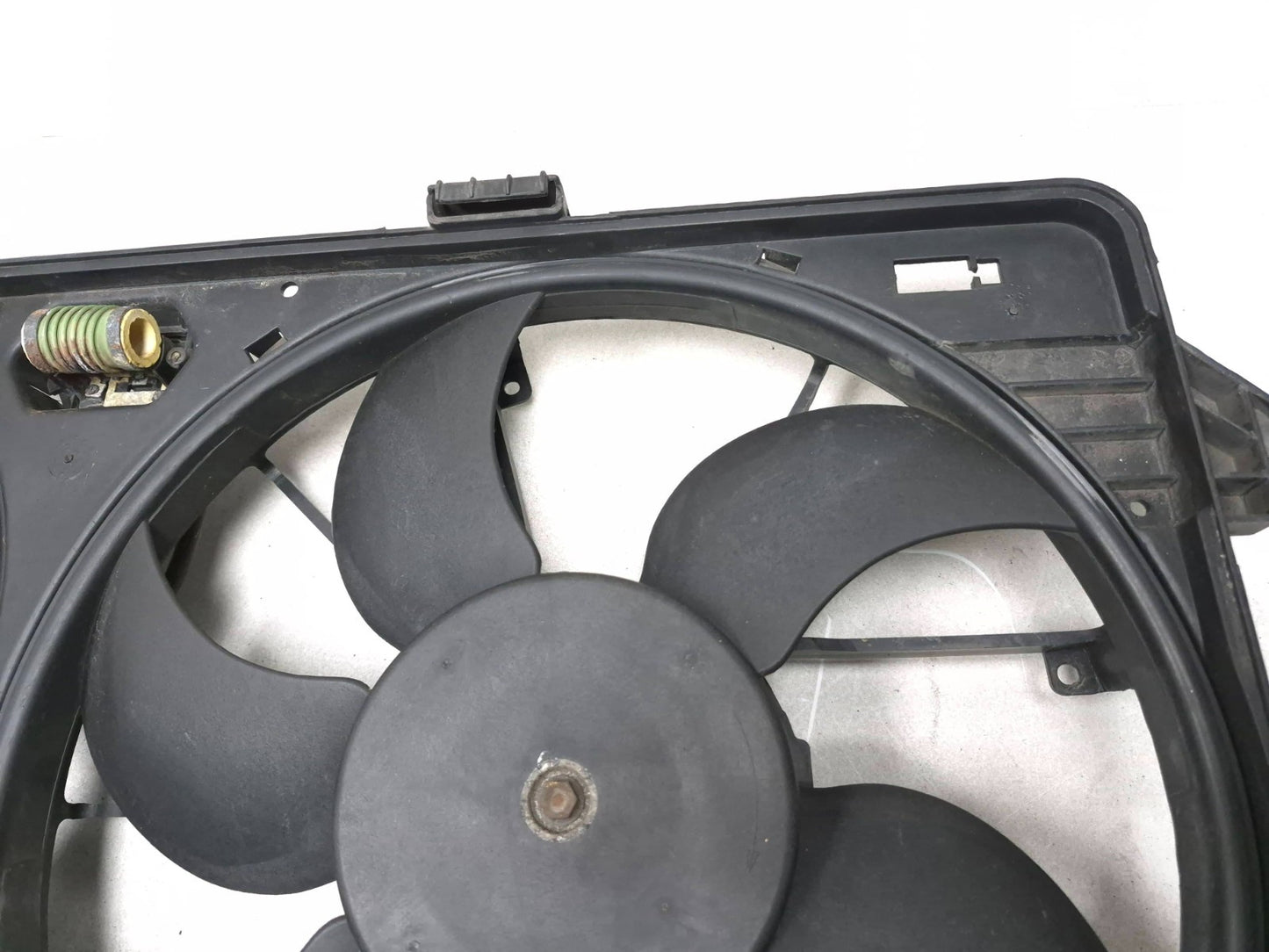 2013 Ford Transit Connect Radiator Cooling Fan Motor & Shroud OEM