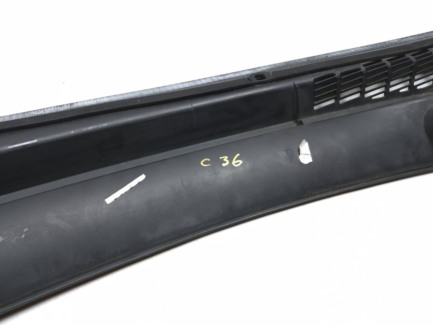2014 Fiat 500l Front Windshield Wiper Cowl Trim OEM