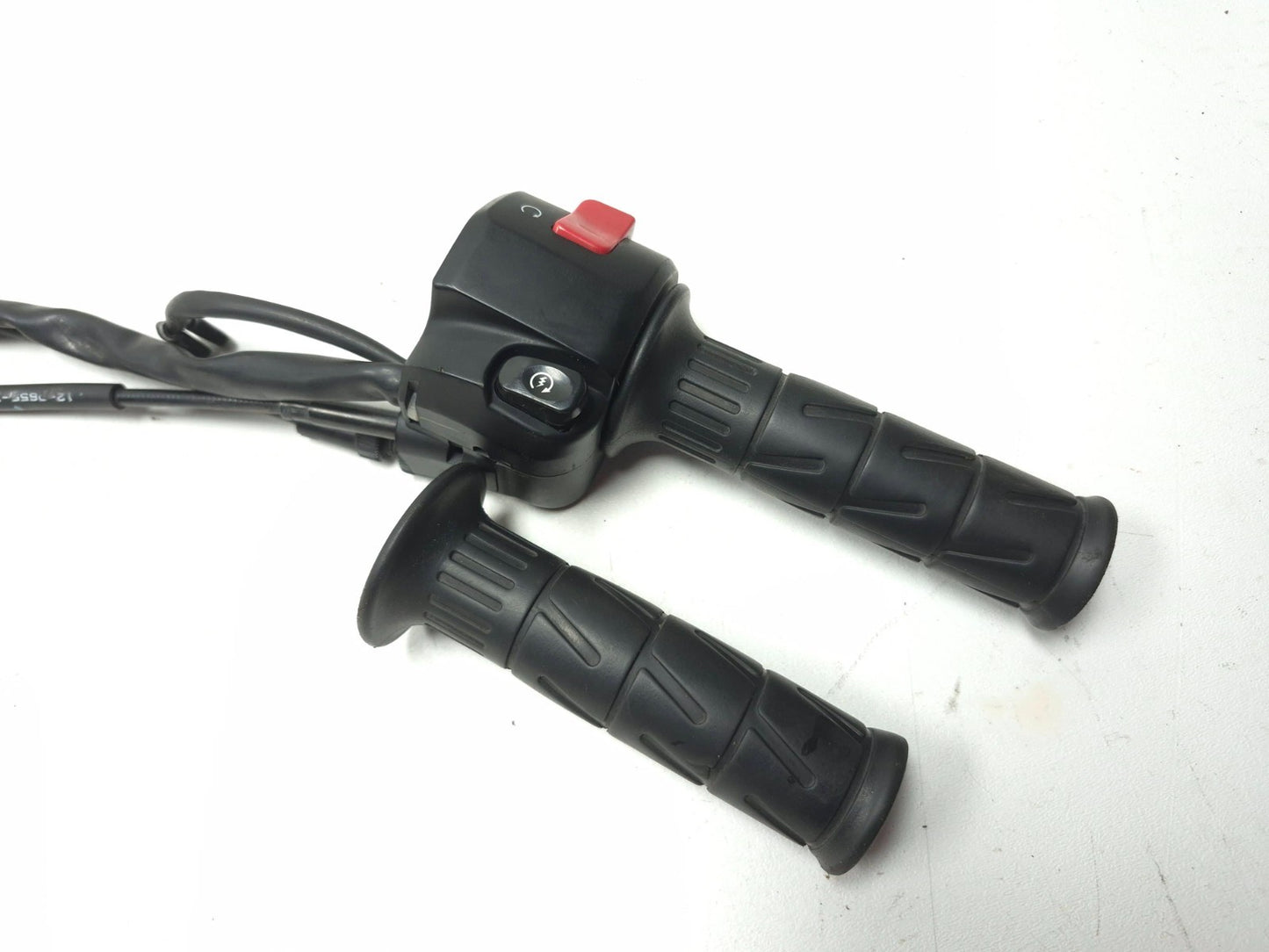 2018 Kawasaki Ninja 650 Ex650 Right Handlebar Switch & Trottle Grip Set OEM