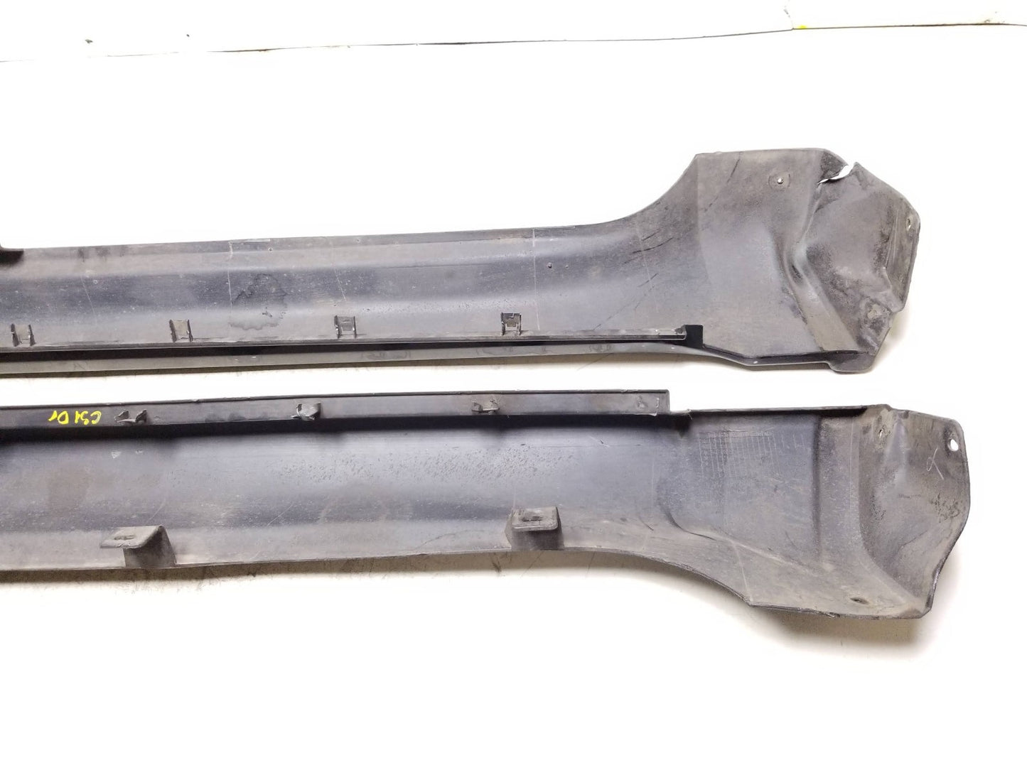 2011 - 2014 Jeep Grand Cherokee Rocker Panel Skirt Molding Left & Right OEM