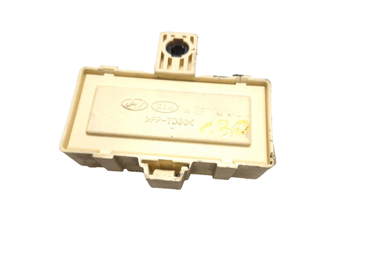 2013 Hyundai Genesis Coupe Main Relay Fuse Box Connector OEM