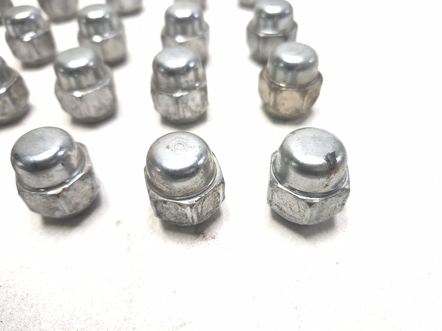 2018 Nissan Altima Wheel Lug Nut 20 Pcs OEM