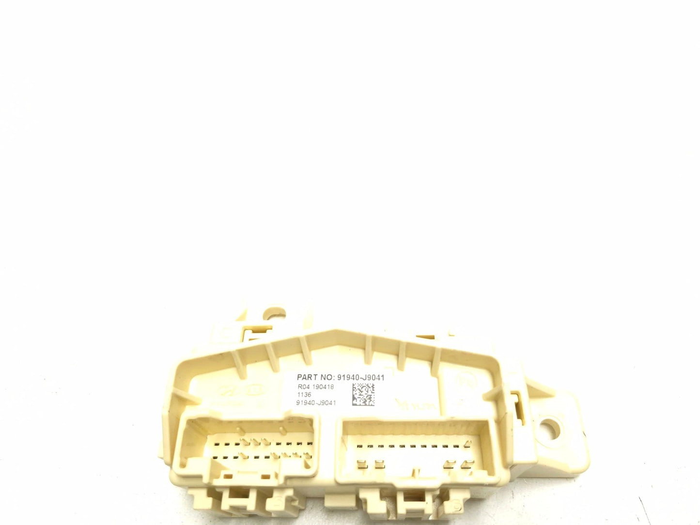 2019 Hyundai Kona Fuse Junction Box Block OEM