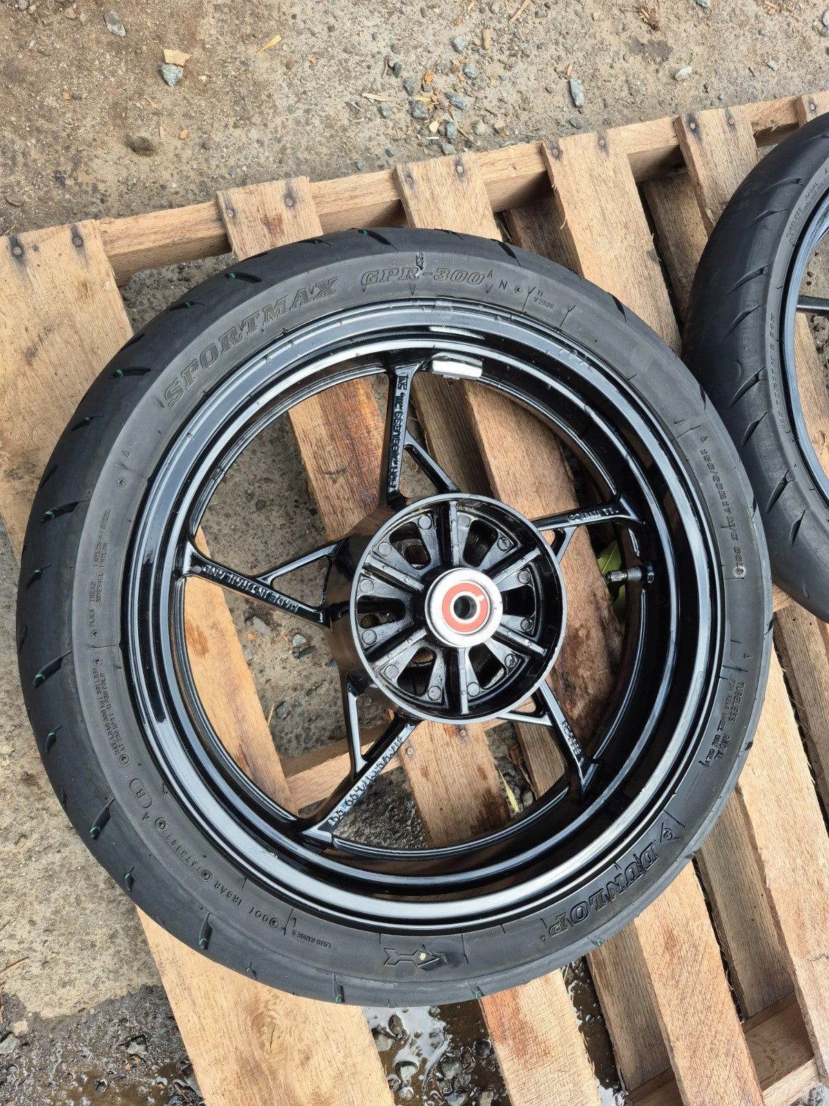 2023 Kawasaki Z400 Er400d Wheel Rim & Tire Front & Rear ** Straight ** OEM