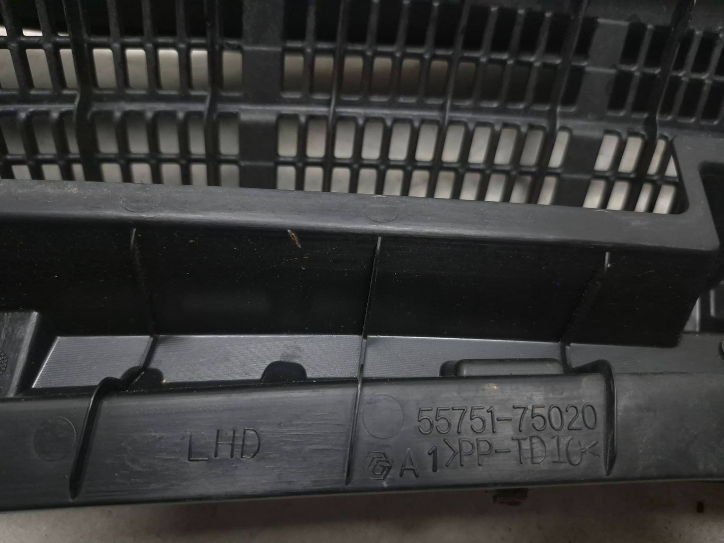 2010 Lexus Hs250h Windshield Wiper Cowl Vent Trim Panel Grille 55708-75020  OEM