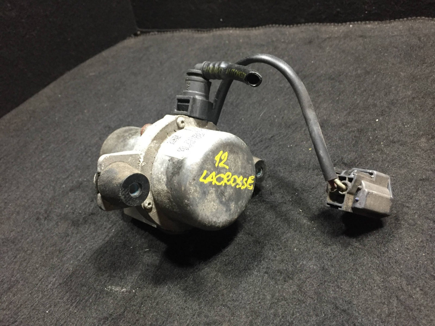 2012 Buick Lacrosse Power Brake Booster Vacuum Pump OEM