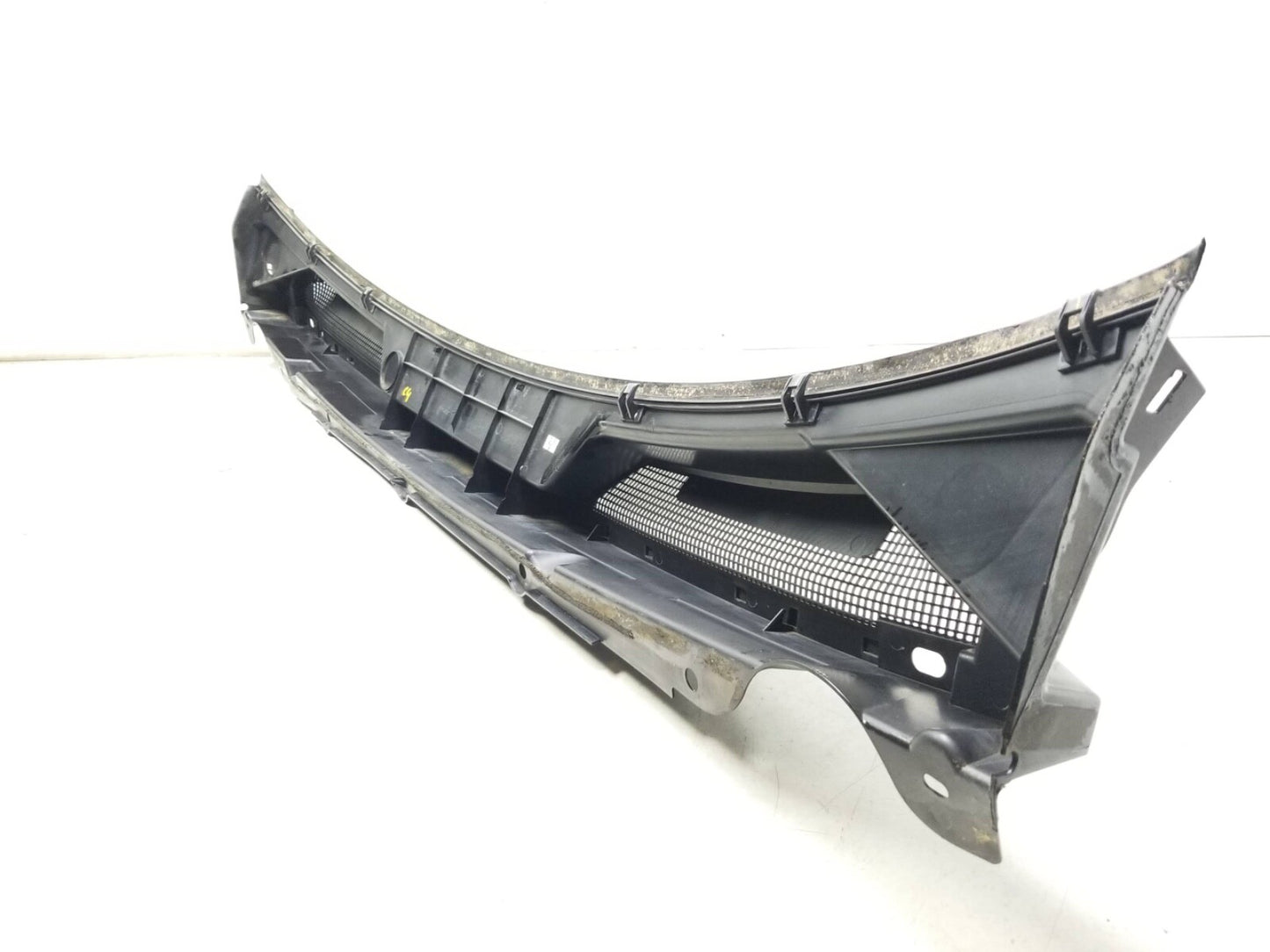 2010 - 2016 Cadillac SRX Front Windshield Wiper Cowl Trim OEM