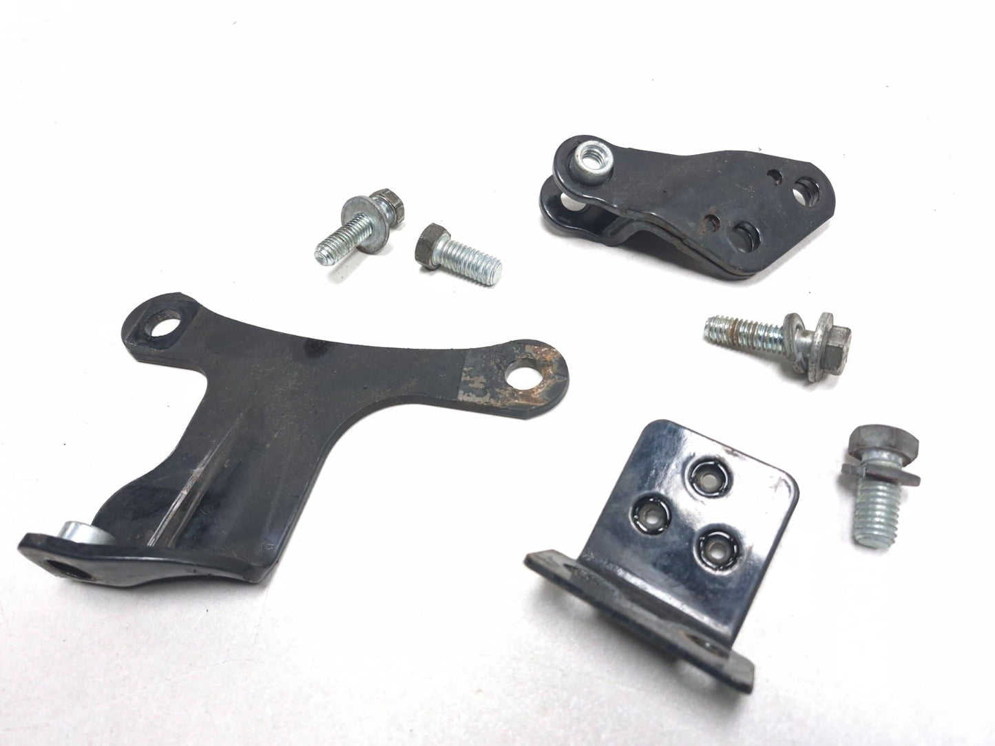2009 Harley-davidson Sportster Xl883l Mounting Bracket & Misc Hardware Bolt OEM