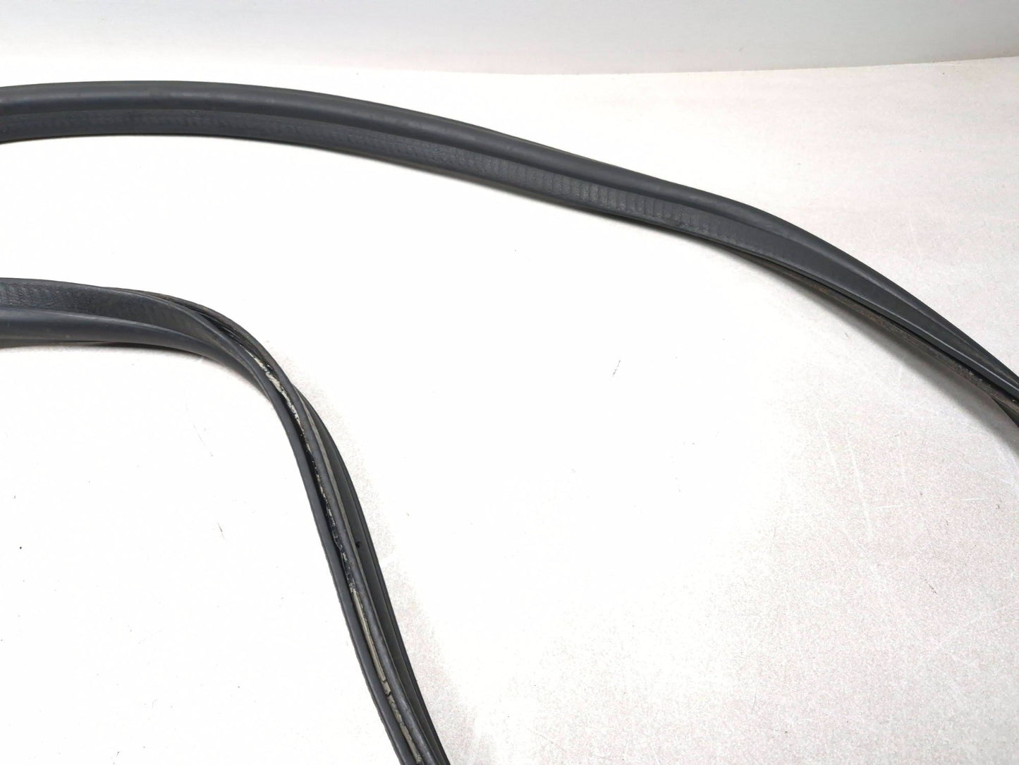 2013 Ford Transit Connect Back Door Weatherstrip Seal OEM