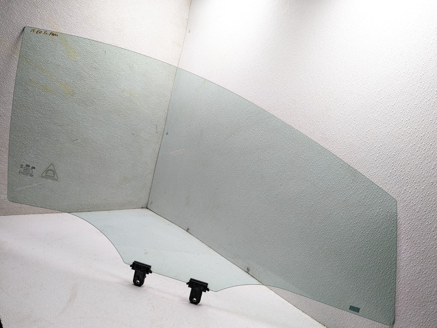 2014 Kia Rio Door Window Glass Front Passenger Side Right OEM