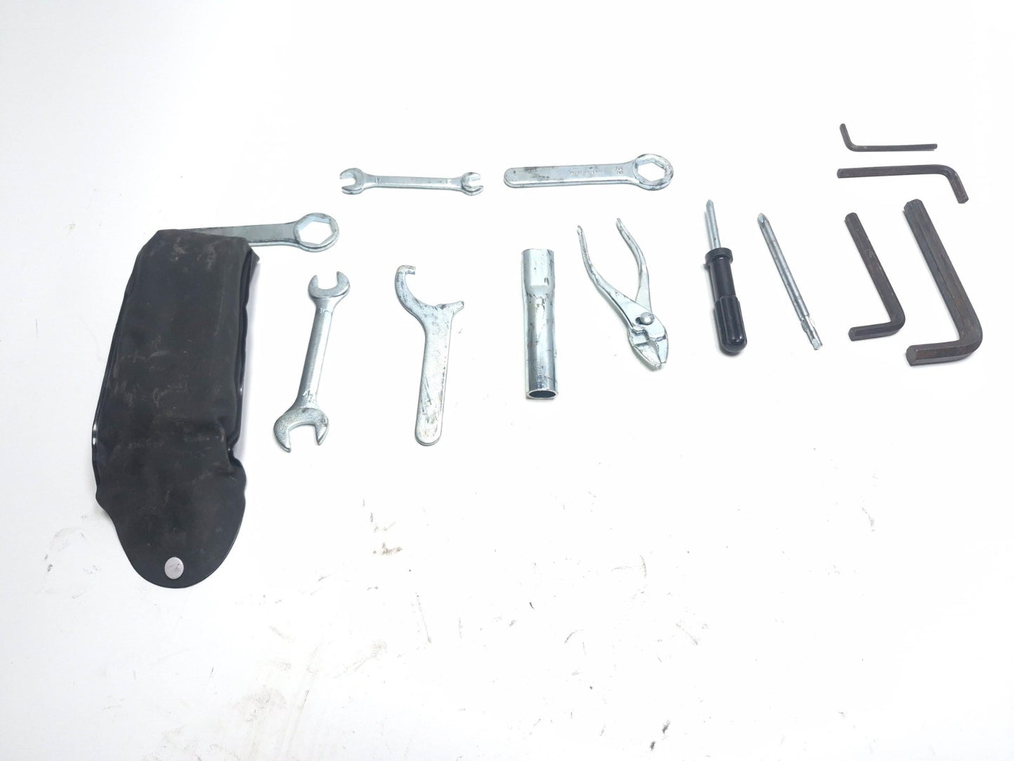 2005 Suzuki C50 Boulevard Tool Kit OEM