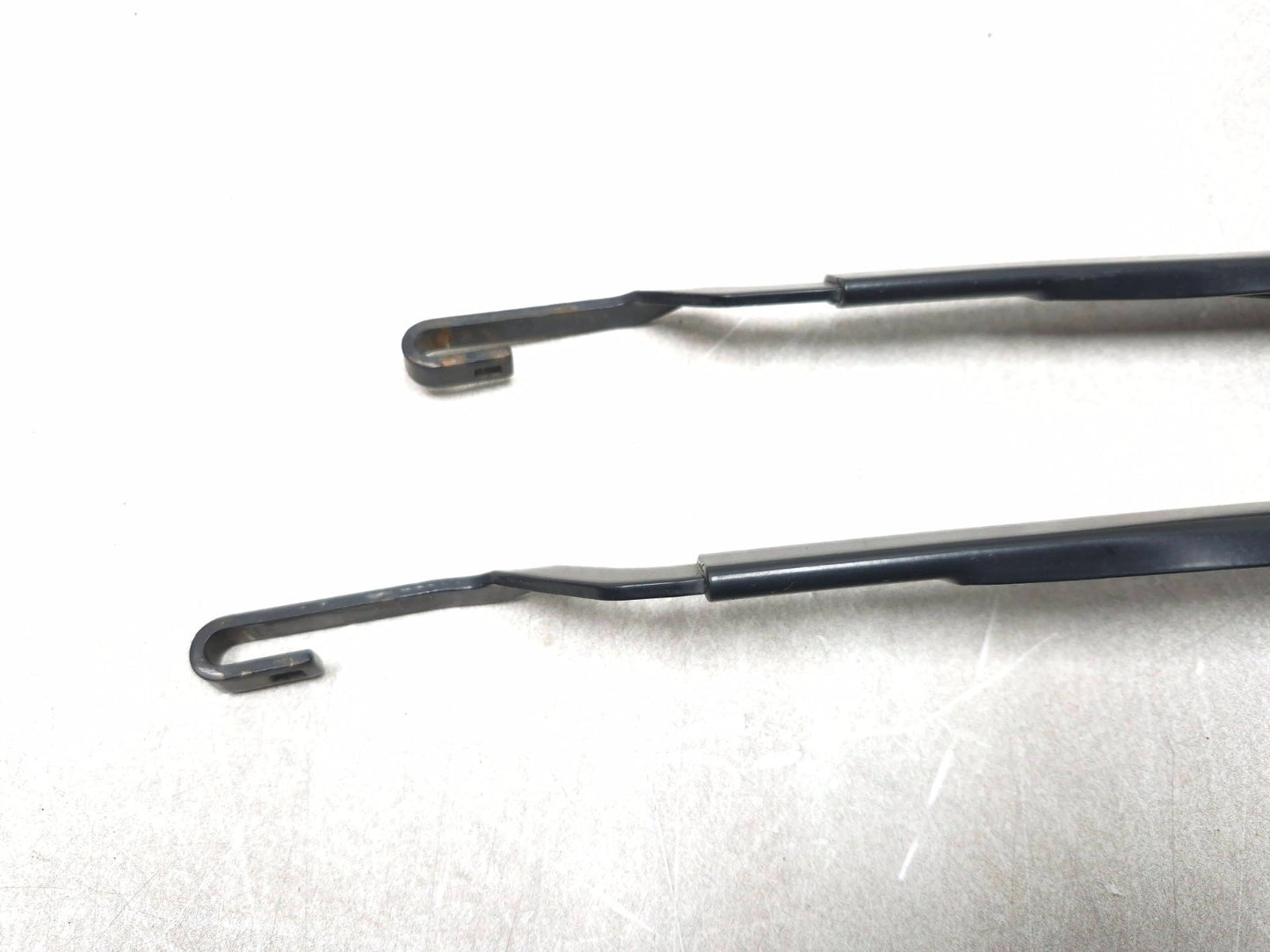 2018 Chrysler 300 Windshield Wiper Arm Left & Right OEM