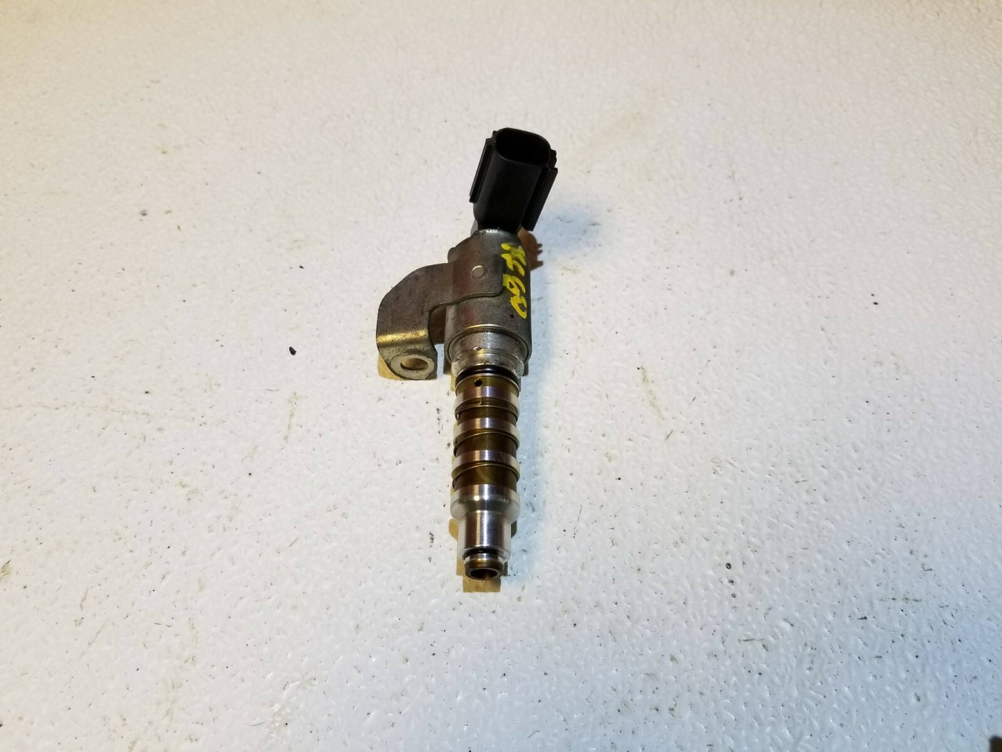 2010 Volvo XC60 Variable Valve Timing Solenoid OEM