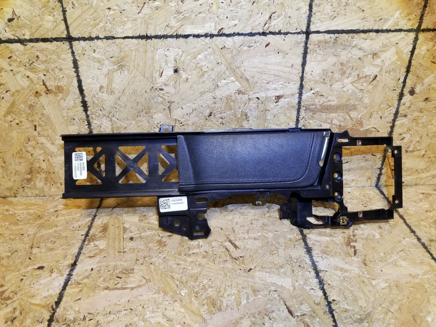 2017 Cadillac Xt5 Center Console With Cup Holder OEM