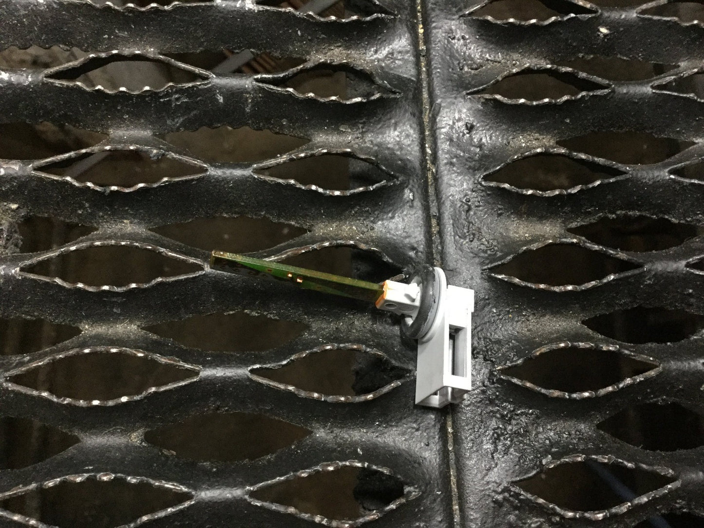 04 05 06 07 08 Audi A4 Air Climate Temperature Sensor OEM