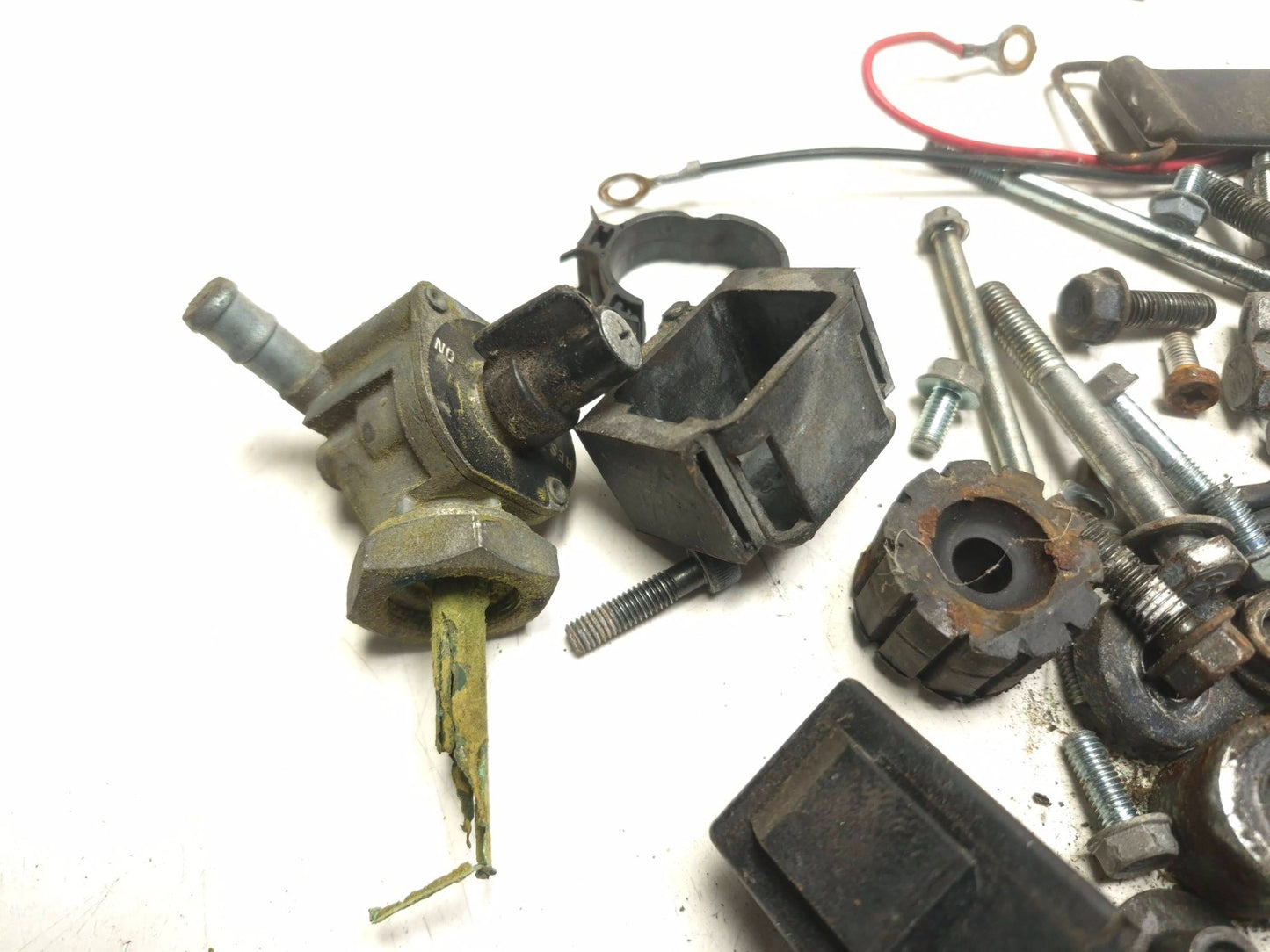 1997 Honda Magna Vf750c Bolts Nuts Brackets Hardware OEM Misc