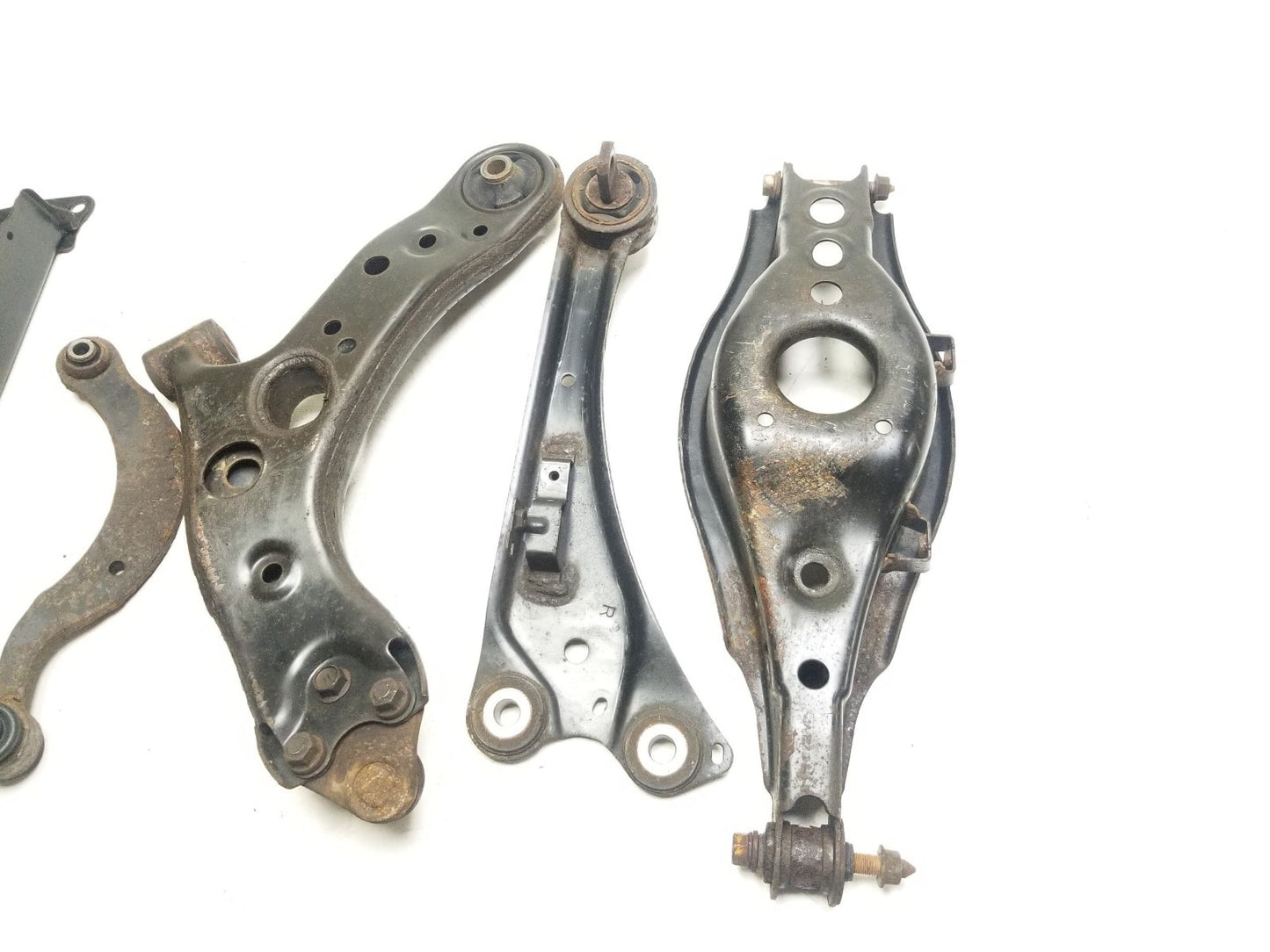 11-17 Lexus CT200h Rear Control Arm Passenger Side 5pcs Oem✅