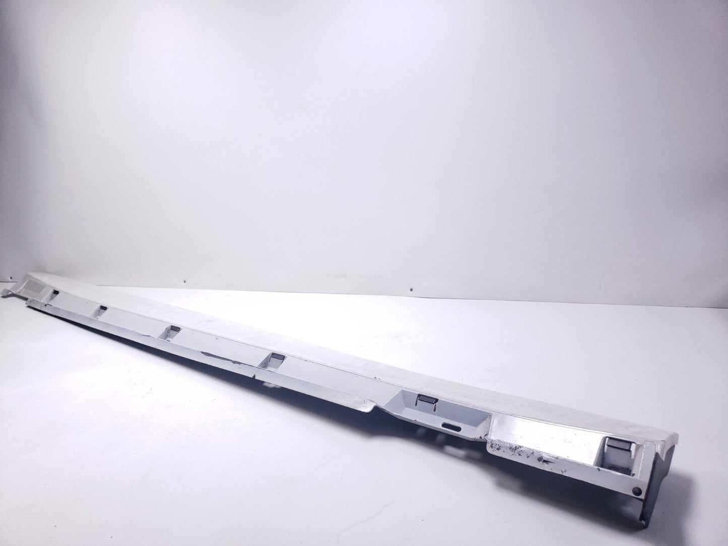 2012 Volkswagen Cc Rocker Panel Skirt Molding Left Driver Side OEM
