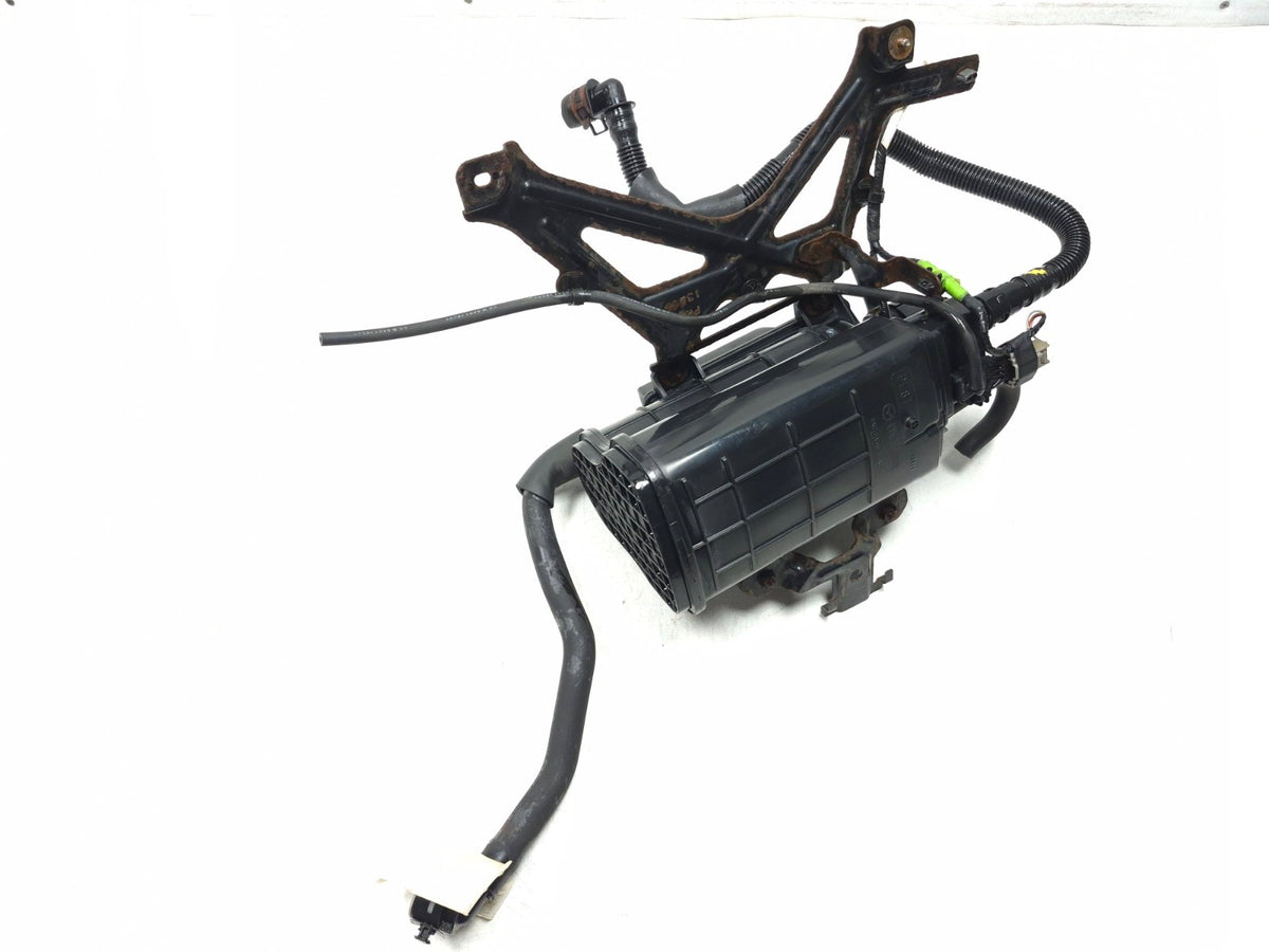 2016 Mazda 3 Fuel Vapor Canister Pe5b-13-96z OEM