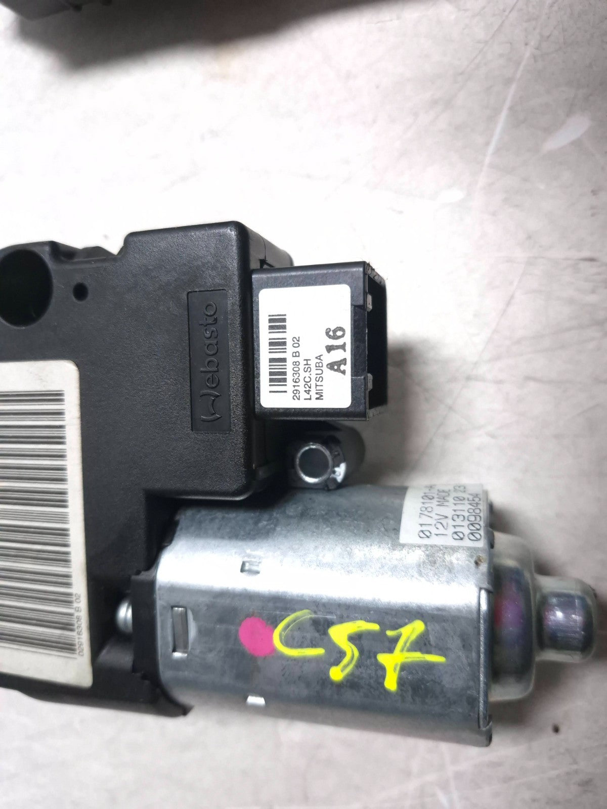 2010 Nissan Maxima Sv Sunroof Motor 2pcs OEM