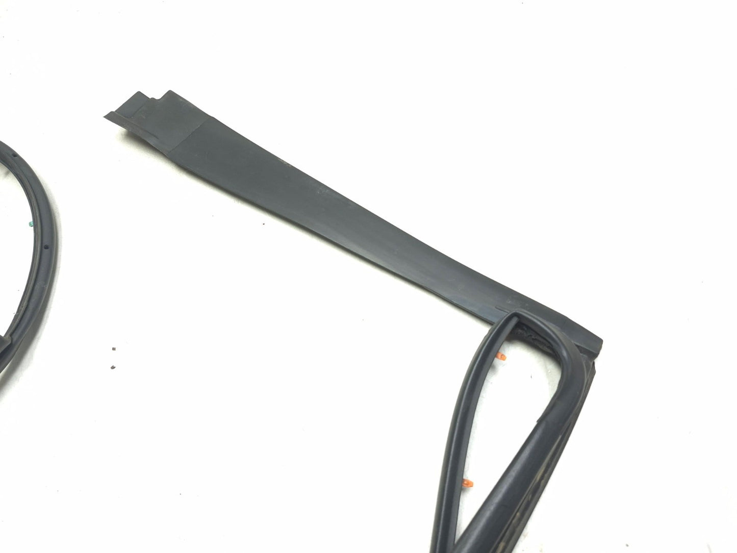 2008 Acura Tl Type-s Rear Door Weatherstrip Seal Right Passenger Side OEM
