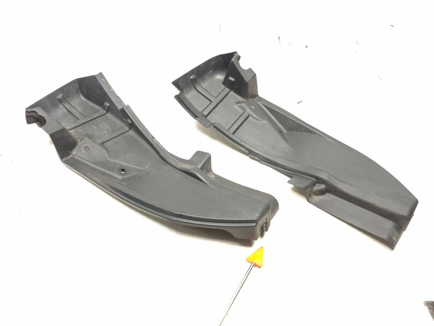 2012 Nissan Leaf Rear Bumper Closing Plate Splash Shield Left & Right Pair OEM