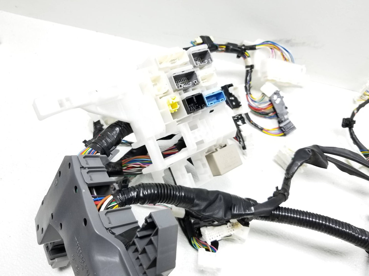 11 12 13 14 15 Toyota Prius Dash Wire Harness OEM