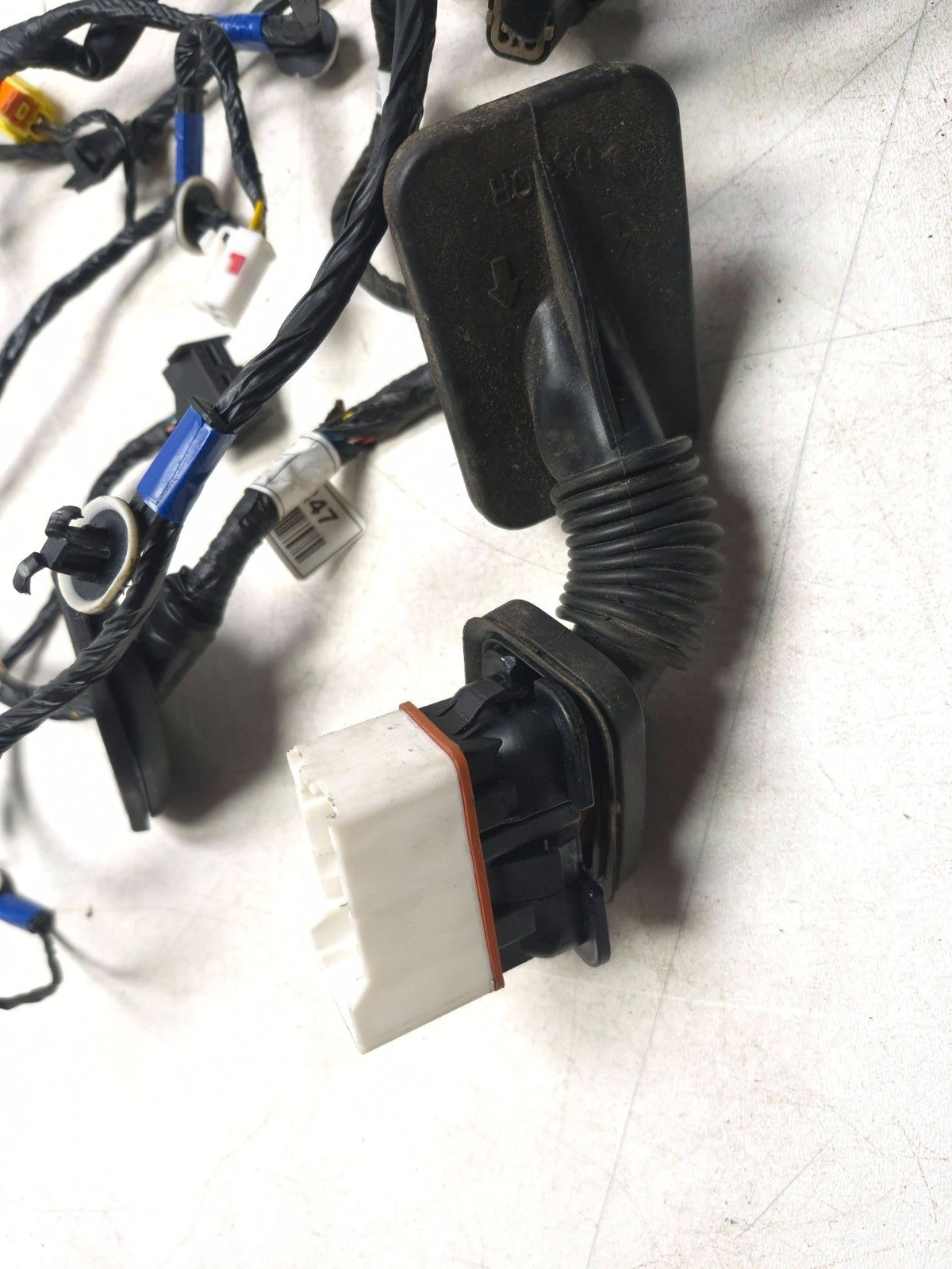 2013 Hyundai Genesis Door Wire Wiring Harness Front Passenger Side Right oem