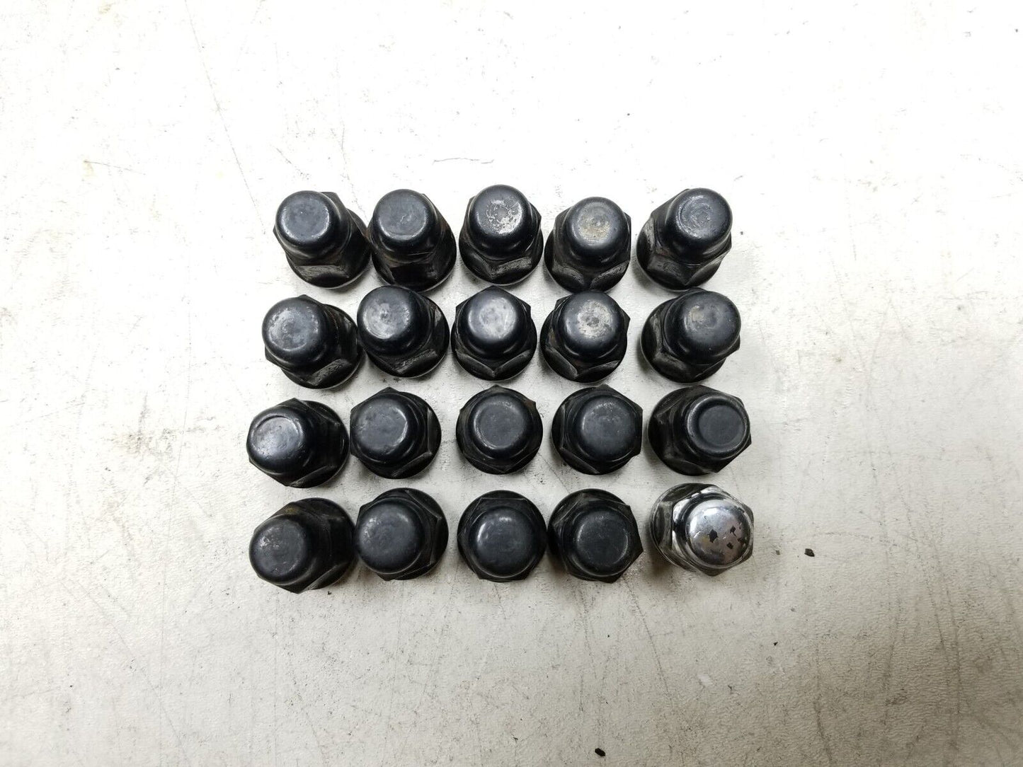 2004 - 2008 Acura Tl Wheel Lug Nut  20pcs  OEM