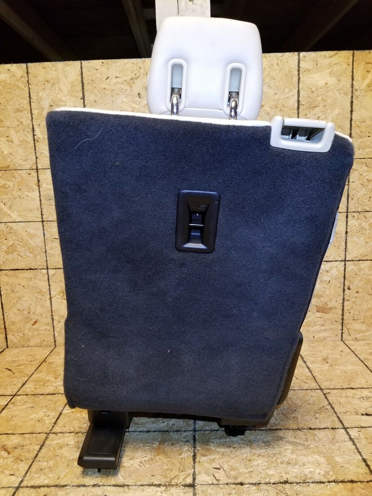 17 18 19 20 Cadillac Xt5 Rear Seat Passenger Right OEM 34k