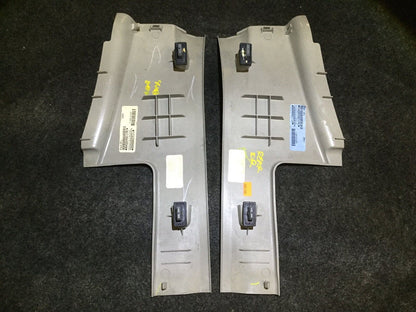 07 08 09 10 Sebring Right & Left Rear Door Sill Kick Plate Trim Cover Panel 2pcs