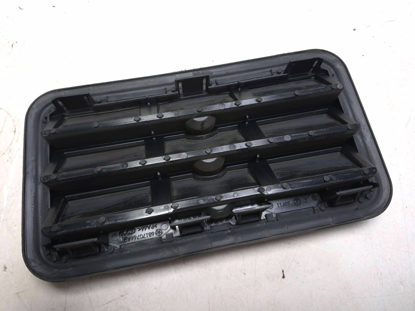 2020 Dodge Challenger Rear Quarter Air Pressure Vent Grille Left & Right OEM