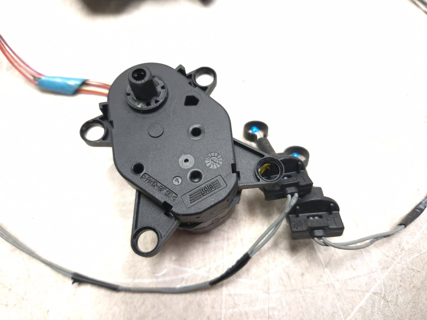 2007 Saab 9-5 Aero Heater Vent Flap Control Actuator Motor 2pcs OEM