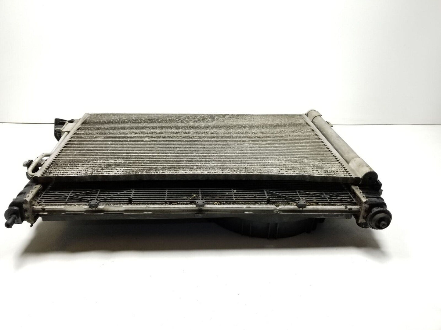 13 14 15 16 GMC Acadia Radiator Condenser Cooling Fan Assy OEM