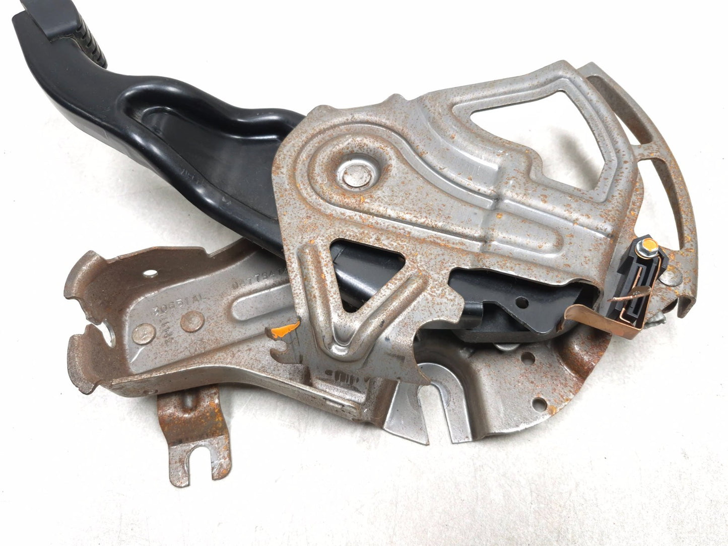 2018 Chrysler 300 Ebrake E-brake Emergency Parking Brake Pedal  OEM