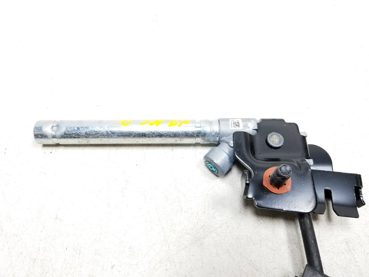 12 - 17 Hyundai Accent Seat Belt Tensioner Front Driver Side Left OEM