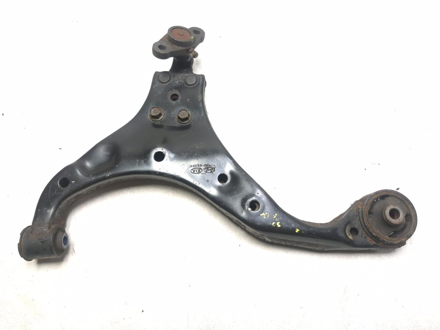2008 Hyundai Tucson Front Left & Right Lower Control Arm Pair OEM