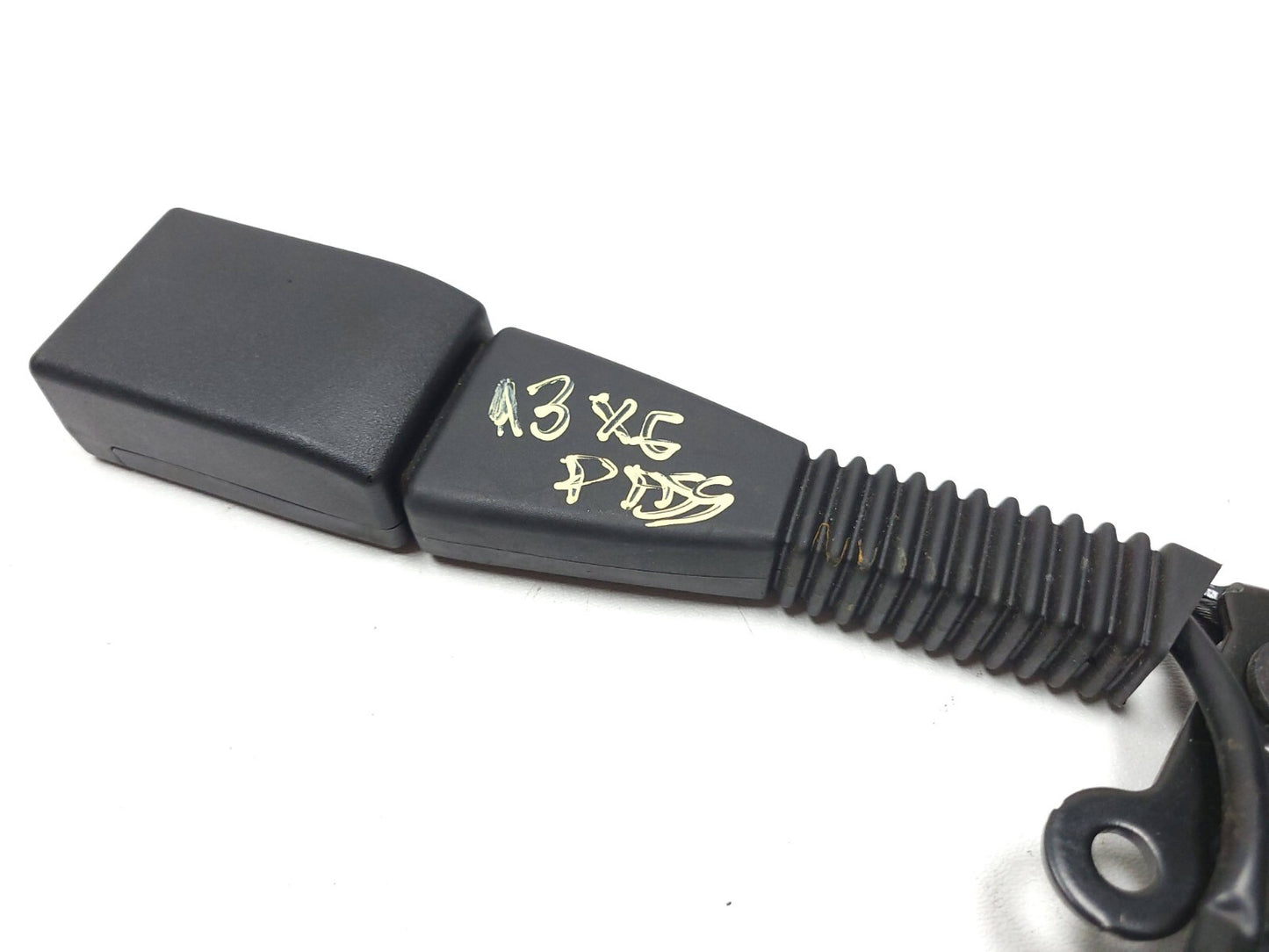 2012 - 2014 BMW X6 Front Seat Belt Buckle Passenger Side Right OEM