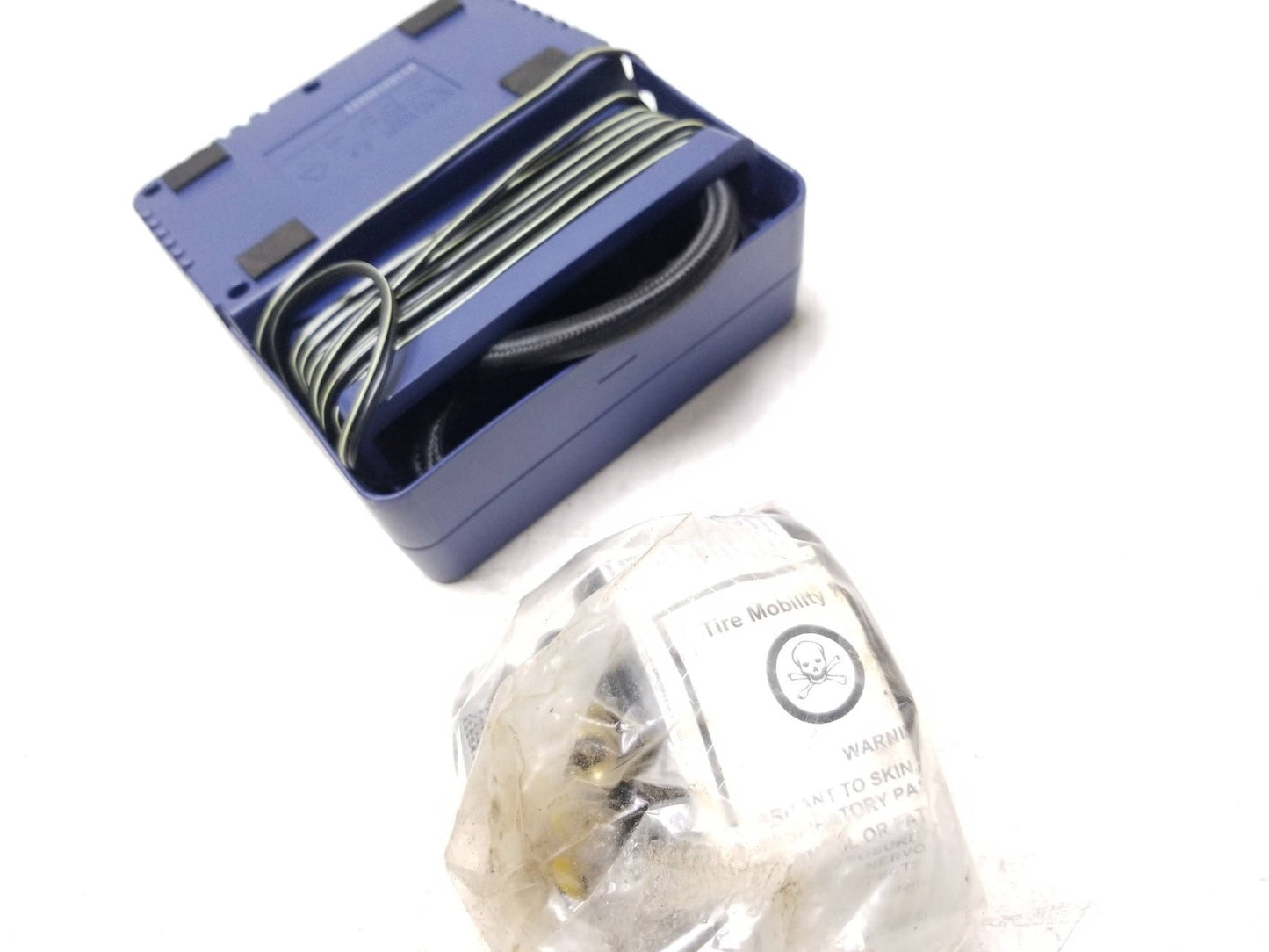 2014 - 2019 Kia Soul Tire Inflator W/ Tire Sealant Sealer OEM