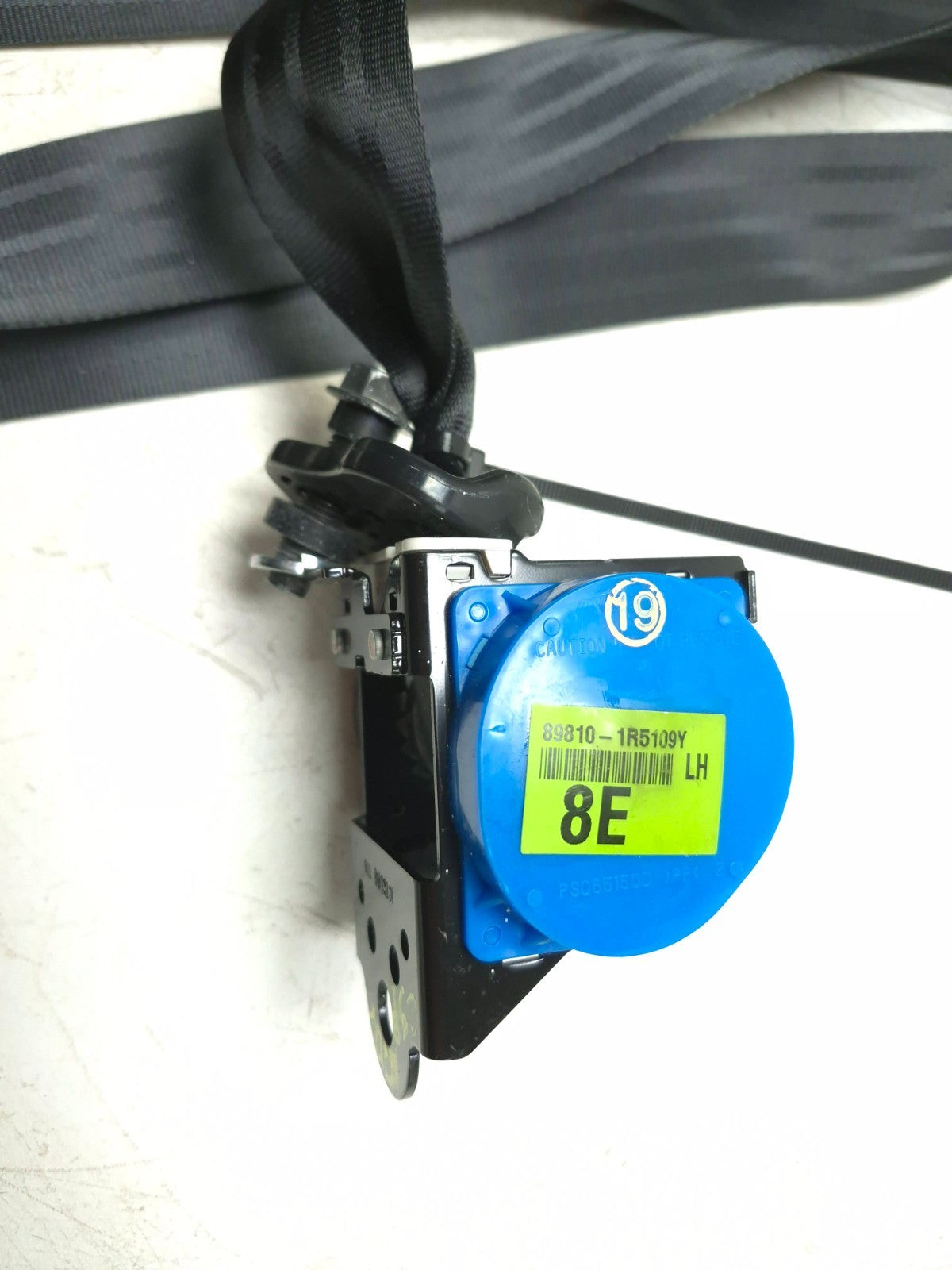 2014 Hyundai Accent Seat Belt Retractor Front And Rear 3pcs OEM