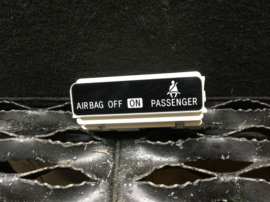 04 05 06 07 08 09 Toyota Prius Passenger  Indicator Light 83950-47030 OEM