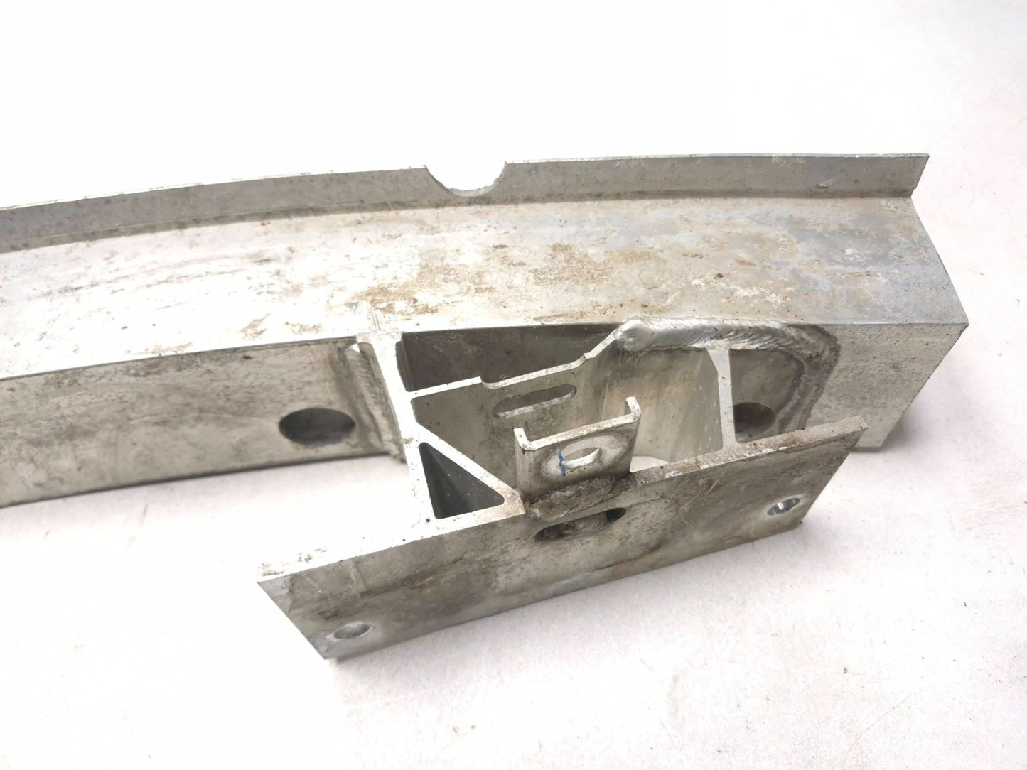 2014 Chevrolet Cruze Rear Bumper Reinforcement Bar 13423587 OEM 23k Miles