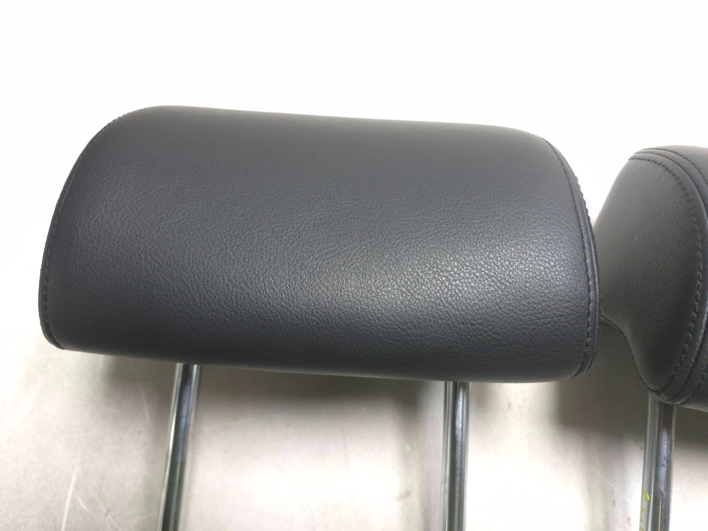 2011 Volkswagen Tiguan Rear Seat Headrest 3pcs OEM