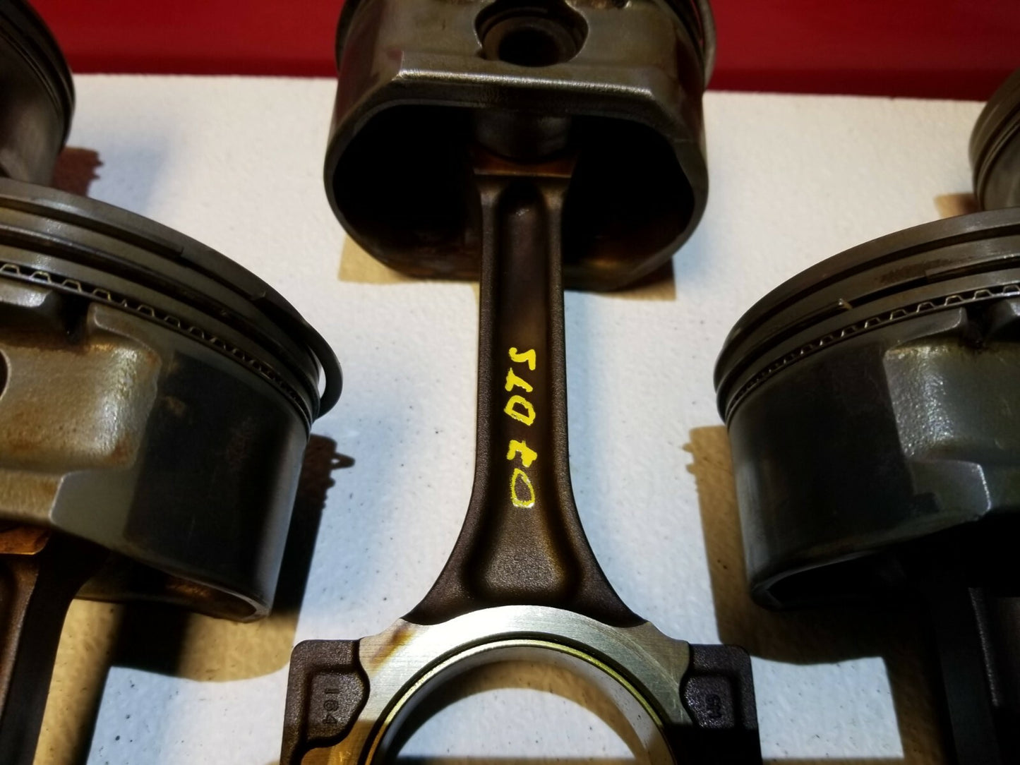 2007 Cadillac DTS 4.6l Piston W/ Connecting Rod 8pcs OEM