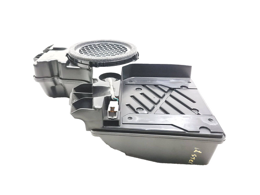 2018 Alfa Romeo Stelvio Subwoofer Sub Woofer Speaker OEM