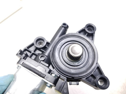 2014 - 2019 Kia Soul Window Motor Rear Passenger Side Right OEM
