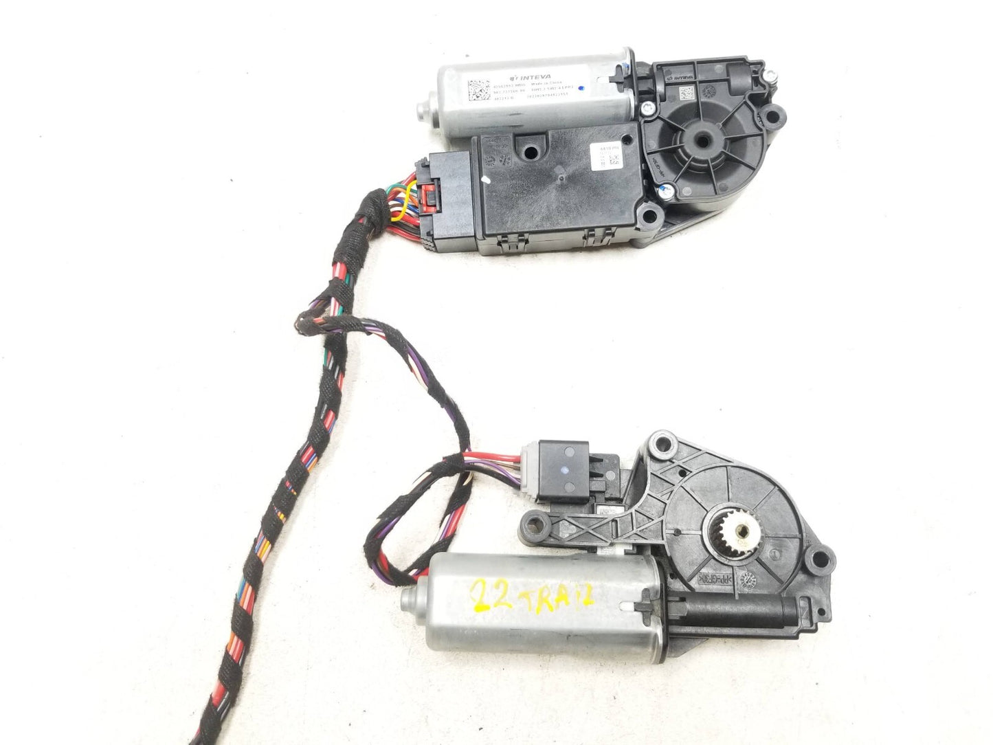 2022 Chevrolet Trailblazer Sunroof Motor & Wire Harness 2pcs OEM