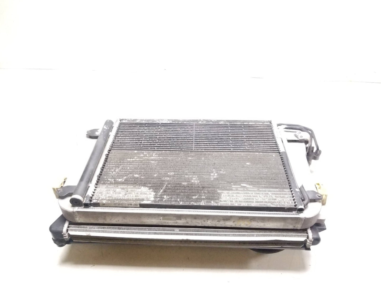 2010 - 2014 VW Golf GTI Front Radiator Dual Fan Motor Assembly OEM